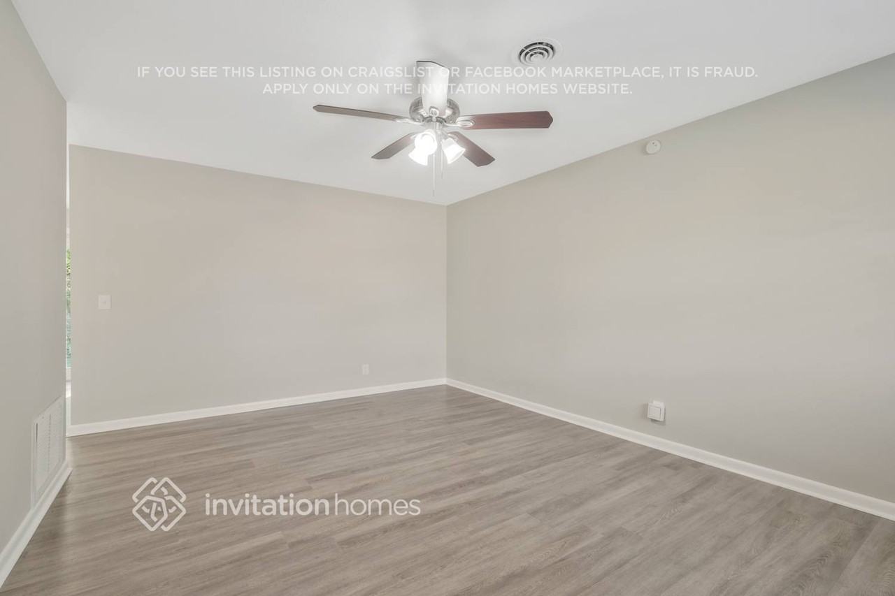 5020 Chivalry Dr - Photo 6 of 25