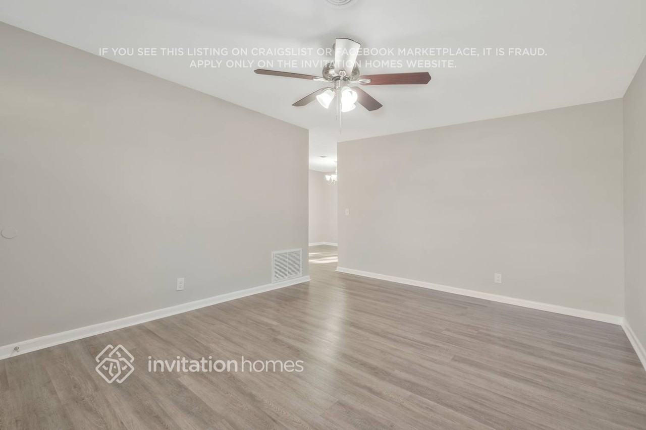 5020 Chivalry Dr - Photo 7 of 25