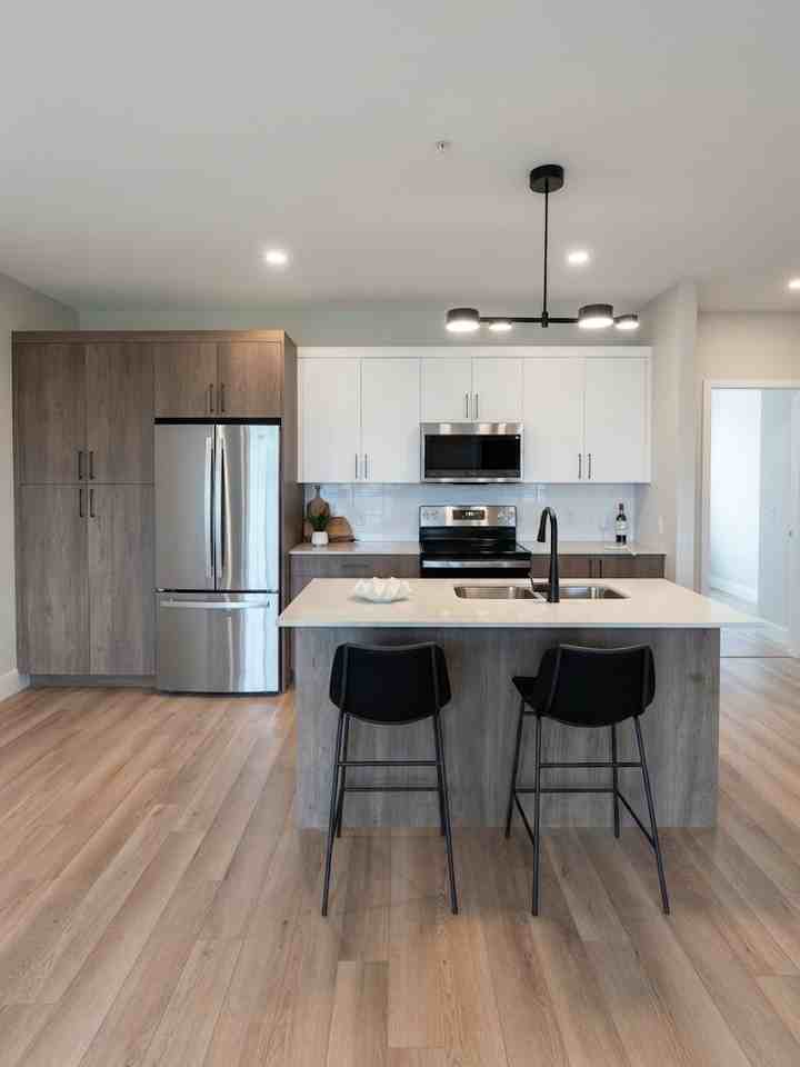 30 Waterloo St. - Photo 7 of 27