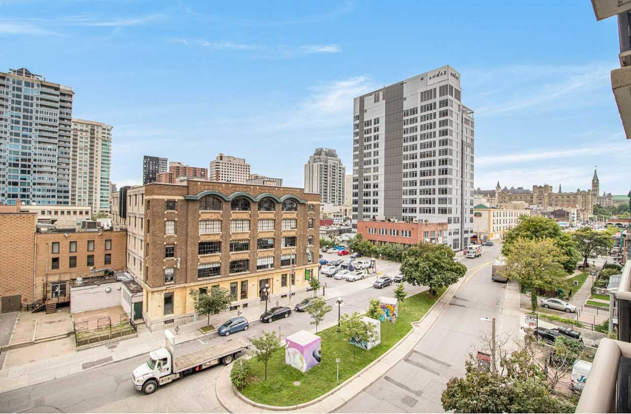 145 York St - Photo 2 of 50