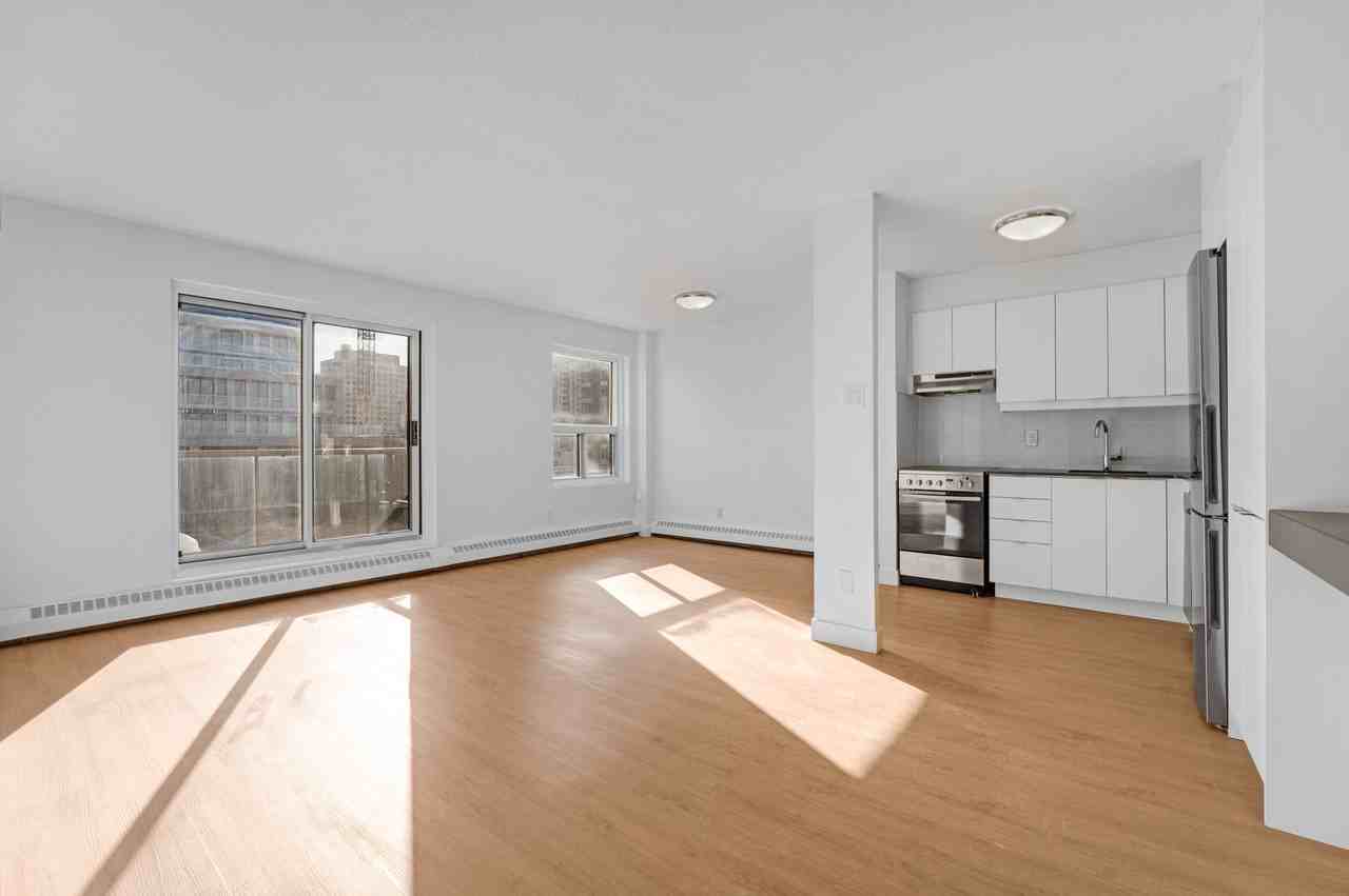 145 York St - Photo 6 of 50