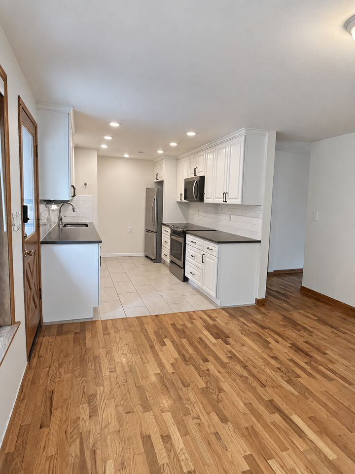 19517 55th Ave Ne - Photo 5 of 15