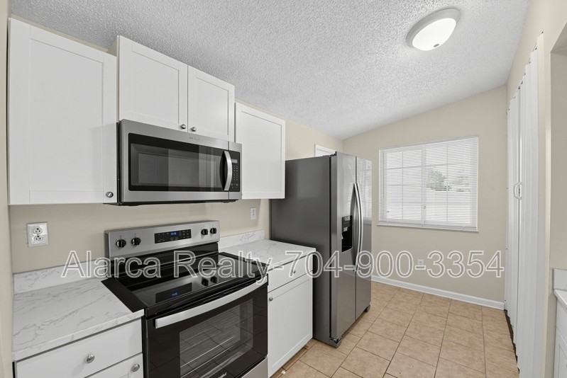 2535 Nickelridge Ct - Photo 3 of 22