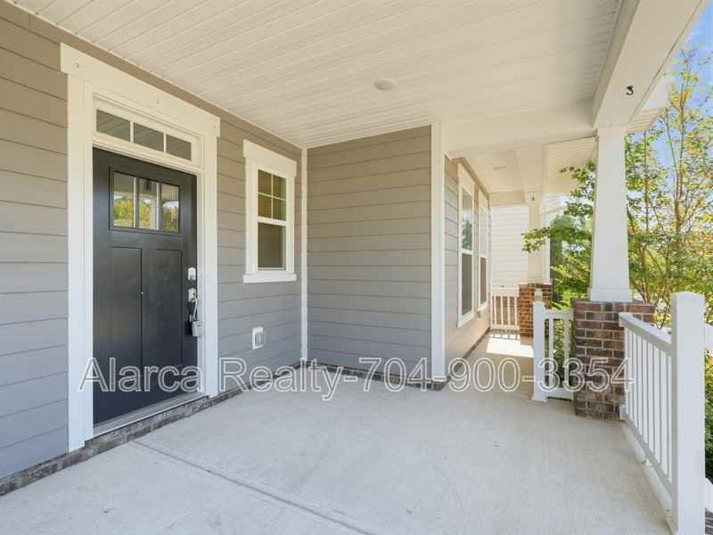 903 Claires Creek Ln - Photo 2 of 30