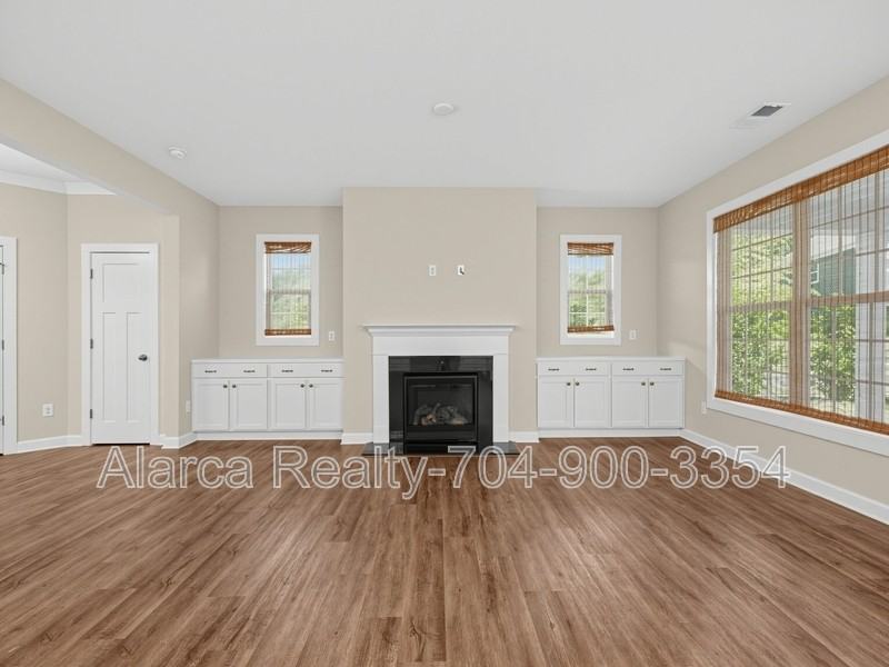 903 Claires Creek Ln - Photo 6 of 30