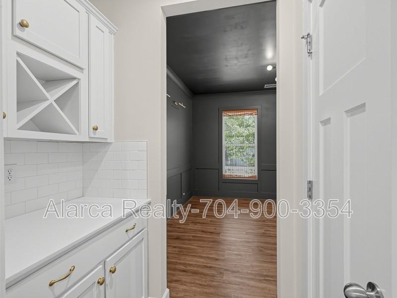 903 Claires Creek Ln - Photo 7 of 30