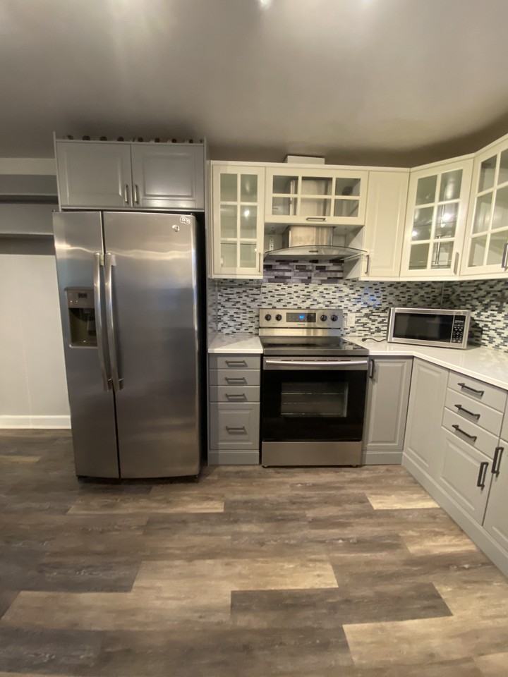 684 Matheson Ave - Photo 2 of 15