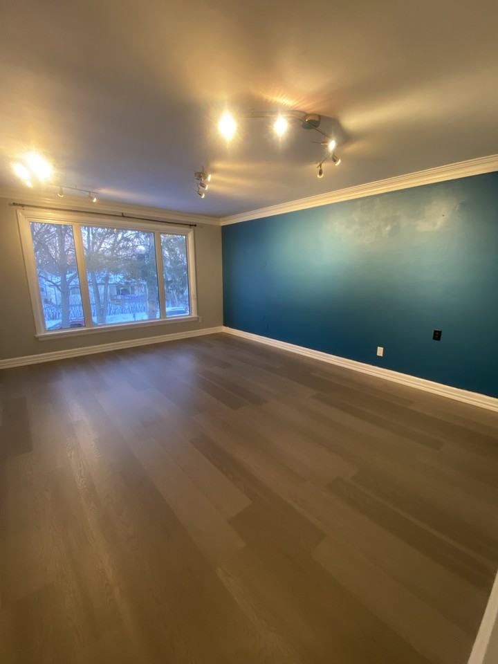684 Matheson Ave - Photo 3 of 15