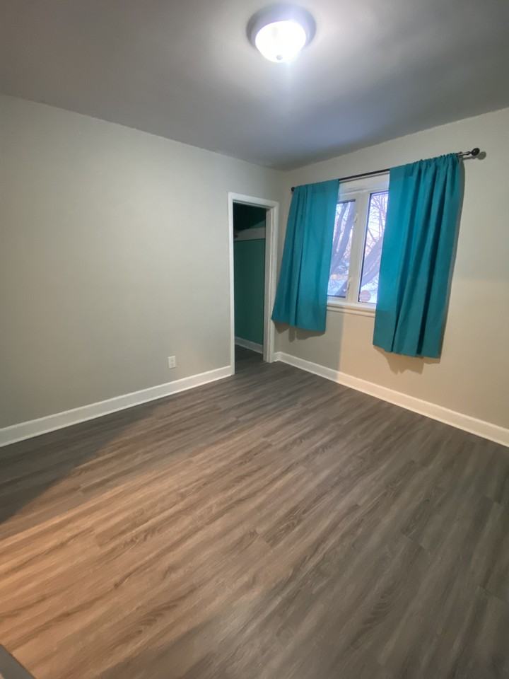 684 Matheson Ave - Photo 6 of 15