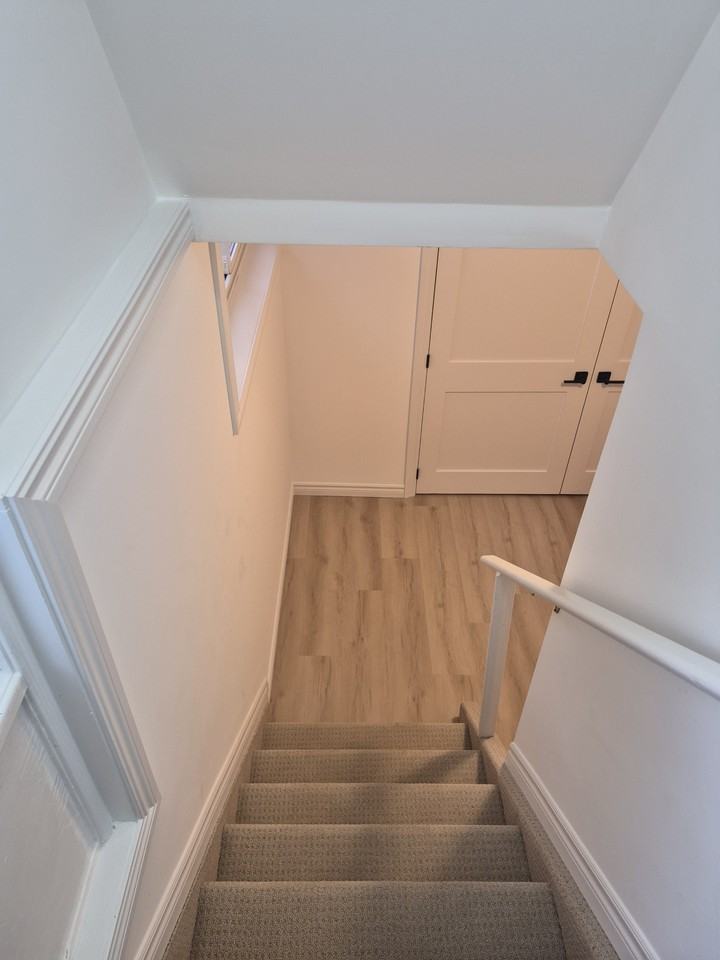 10 Alexander Ave - Photo 3 of 10
