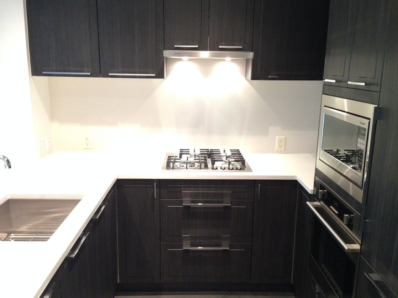 6677 Cambie St - Photo 3 of 20