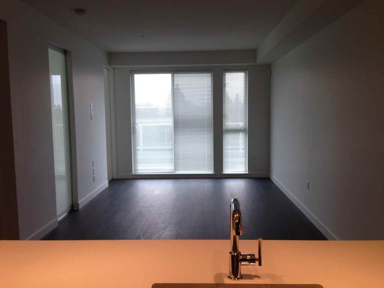6677 Cambie St - Photo 6 of 20
