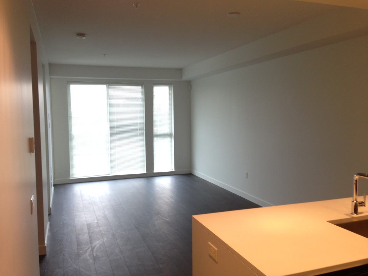 6677 Cambie St - Photo 7 of 20