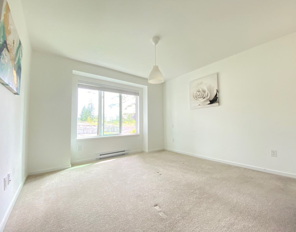 16678 25 Ave - Photo 4 of 9