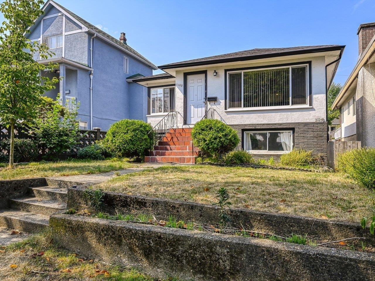 1123 Nootka St - Photo 2 of 23