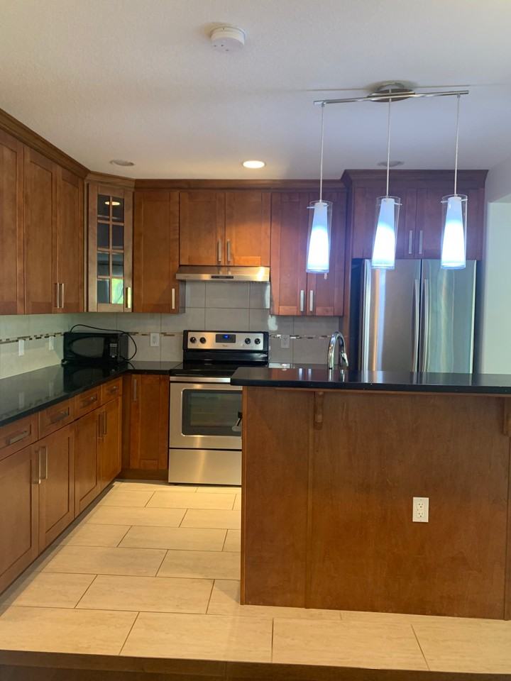 10636 66 Ave Nw - Photo 4 of 22