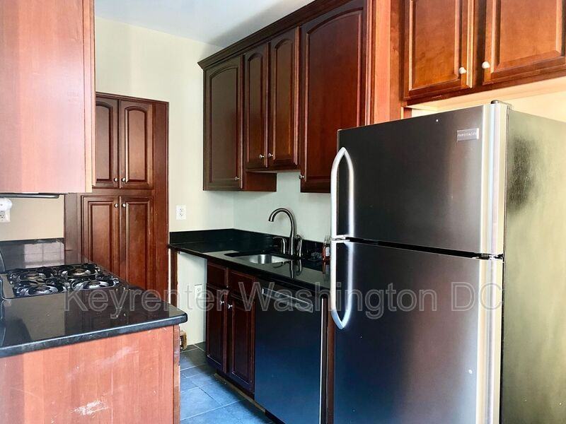 3010 Wisconsin Ave Nw #105 - Photo 3 of 24