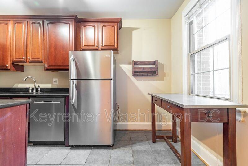 3010 Wisconsin Ave Nw #105 - Photo 4 of 24