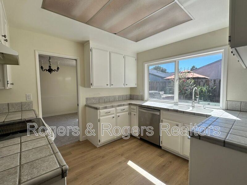 276 Moraga Way - Photo 6 of 20