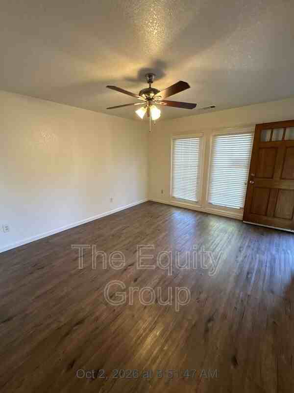 1328 S Rossmoor St - Photo 4 of 19