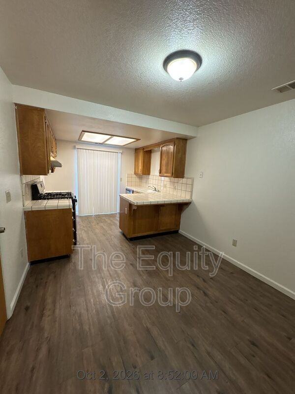 1328 S Rossmoor St - Photo 5 of 19
