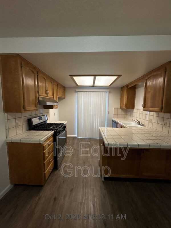 1328 S Rossmoor St - Photo 7 of 19