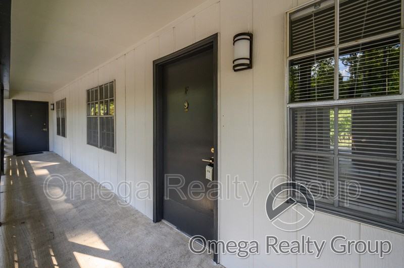 3201 Spring Aire Ct #F - Photo 3 of 33