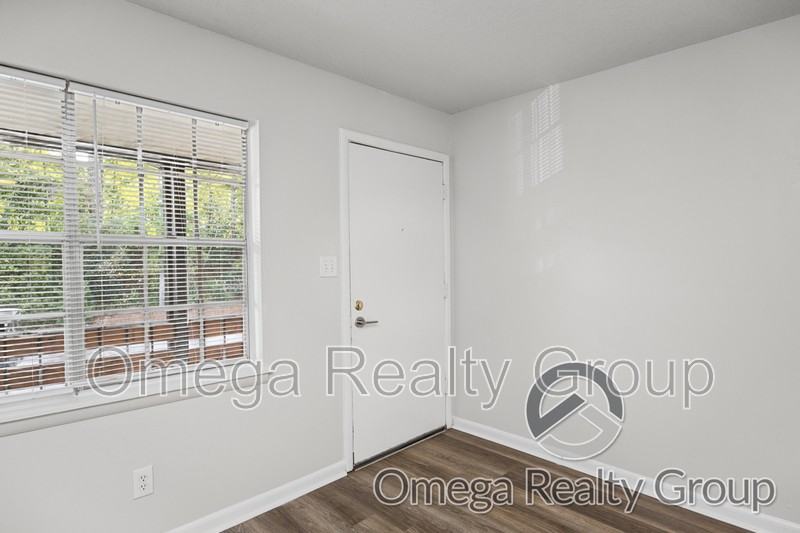 3201 Spring Aire Ct #F - Photo 5 of 33
