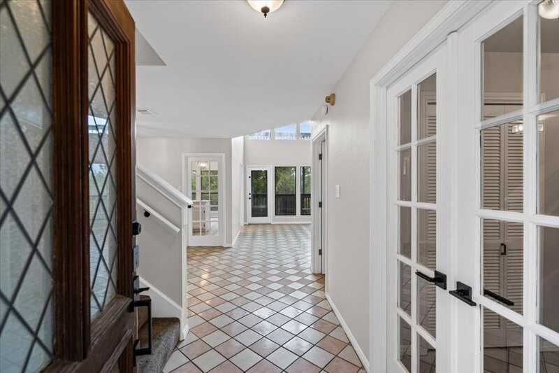 8800 Mariscal Canyon Dr - Photo 4 of 30