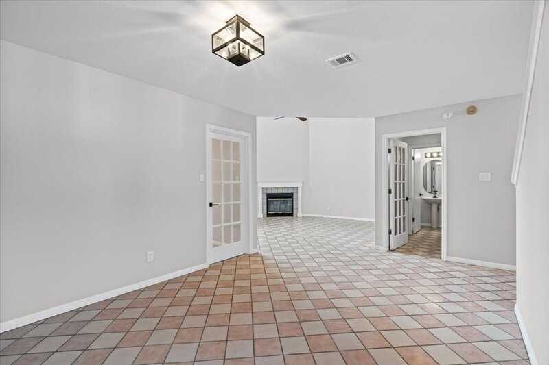 8800 Mariscal Canyon Dr - Photo 7 of 30