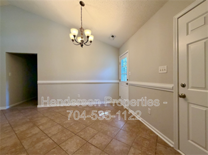 11128 White Stag Dr - Photo 5 of 14