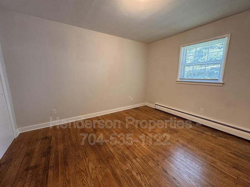 642 E Broad St #A2 - Photo 7 of 10