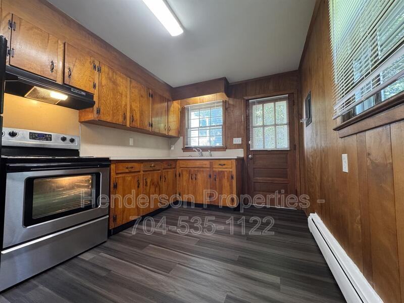 642 E Broad St #A1 - Photo 4 of 13