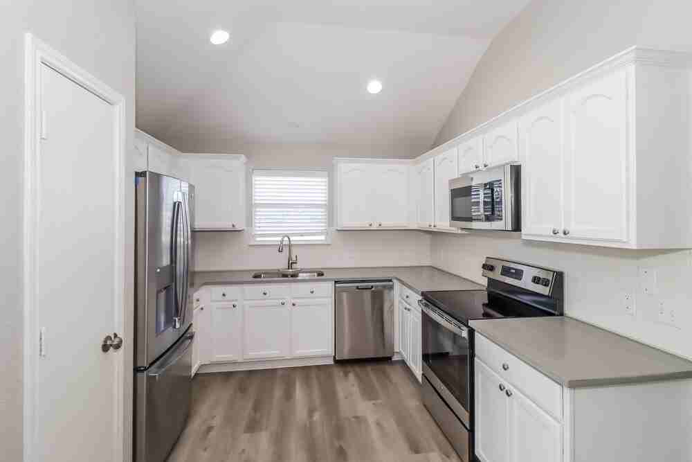 212 Avalanche Ave - Photo 6 of 16