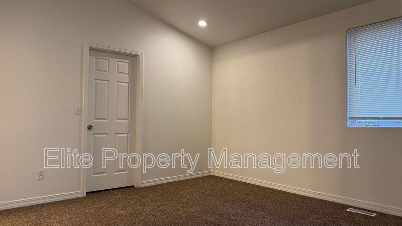 187 S Stardust Ct - Photo 6 of 16