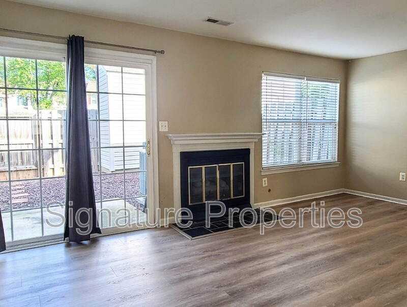 207 Heritage Commons Dr - Photo 5 of 19