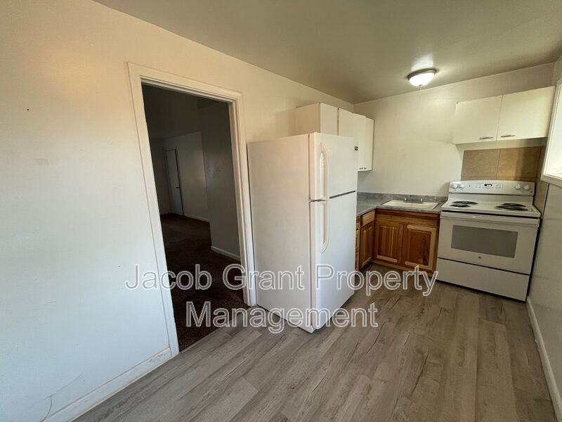 675 Tiger Ave #6 - Photo 4 of 8