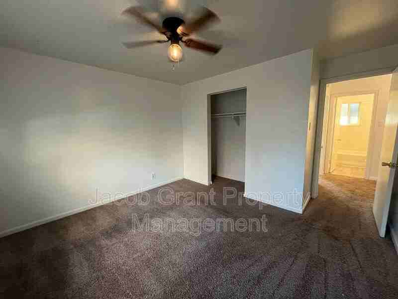675 Tiger Ave #6 - Photo 6 of 8