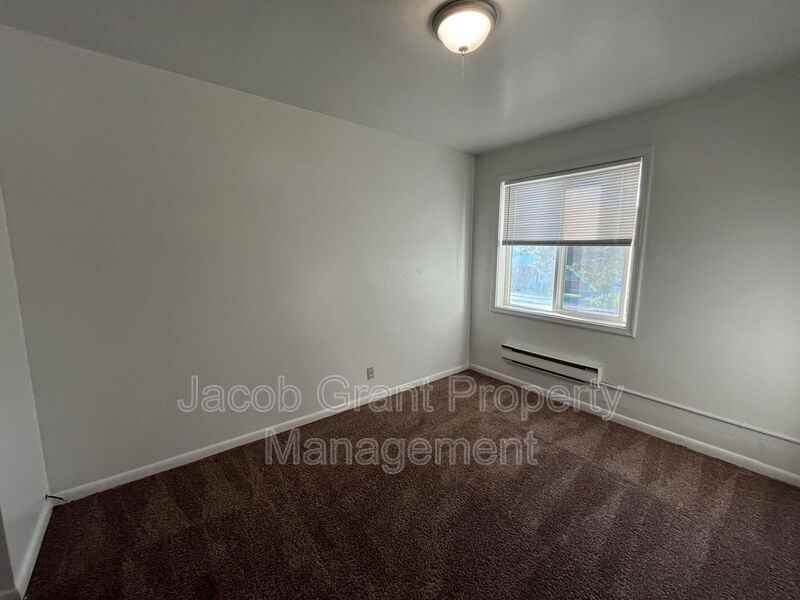 675 Tiger Ave #6 - Photo 7 of 8