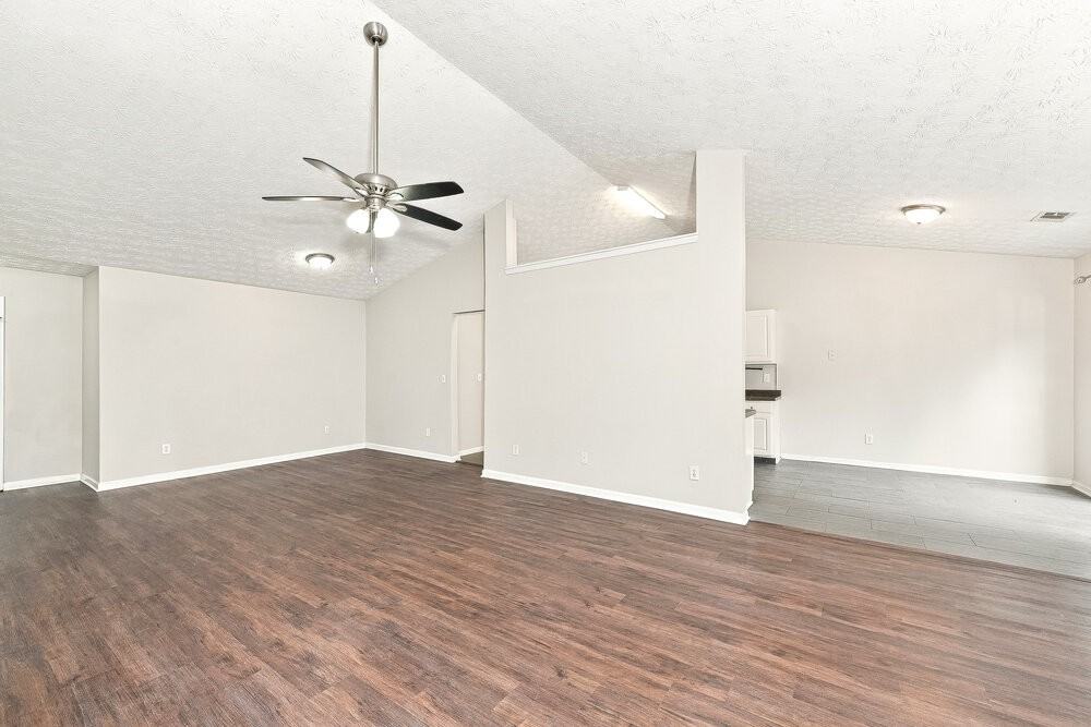 2330 Glen Chase Ln - Photo 4 of 16