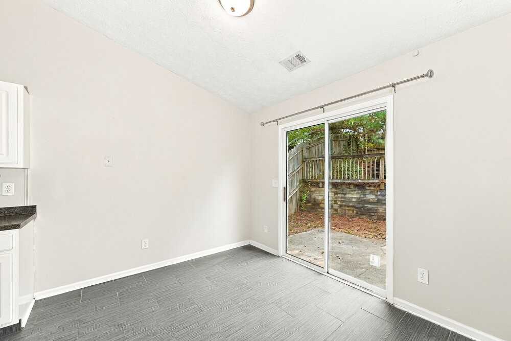 2330 Glen Chase Ln - Photo 5 of 16