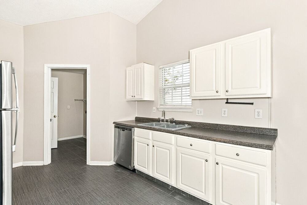 2330 Glen Chase Ln - Photo 6 of 16
