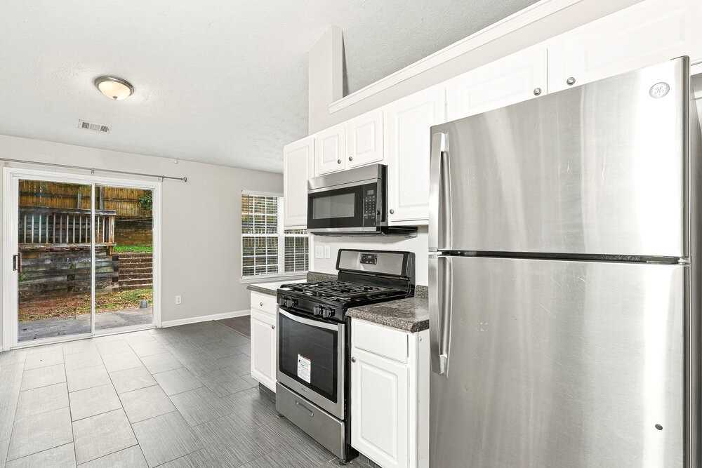 2330 Glen Chase Ln - Photo 7 of 16