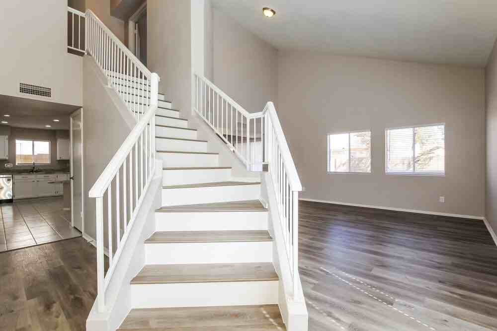 11243 W Alice Ave - Photo 4 of 17