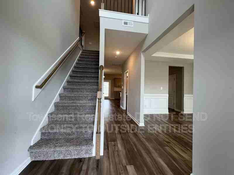 114 Prescott St - Photo 2 of 19