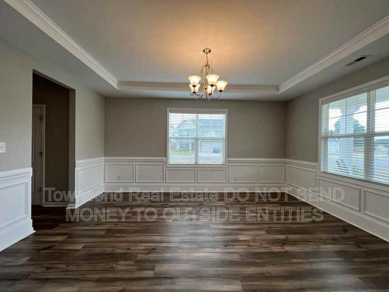 114 Prescott St - Photo 3 of 19