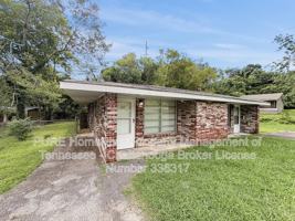 featured image of 800 Moss St #102
