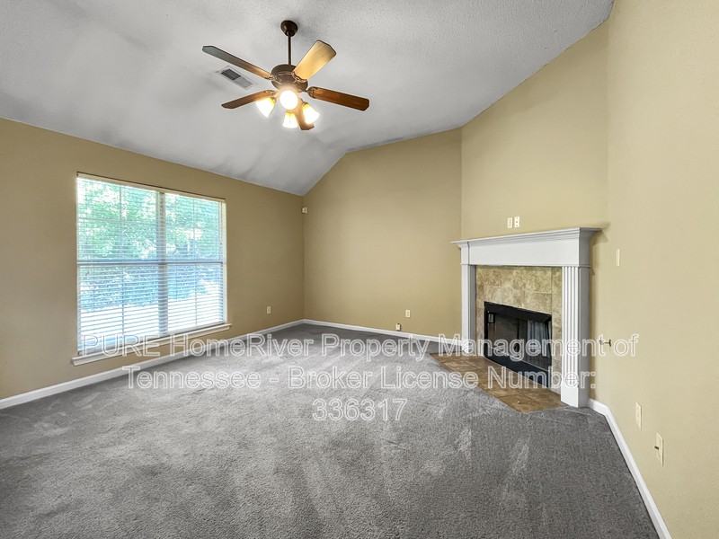 4021 Sunset Lake Ln - Photo 3 of 22