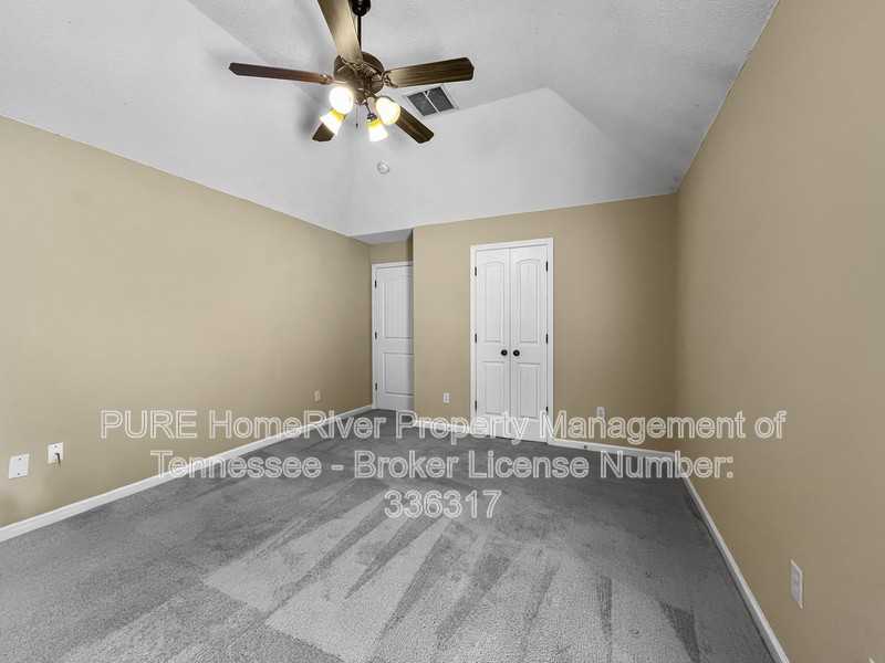 4021 Sunset Lake Ln - Photo 6 of 22