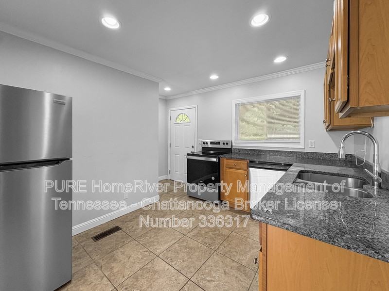 6913 Martha Ave #B - Photo 7 of 18